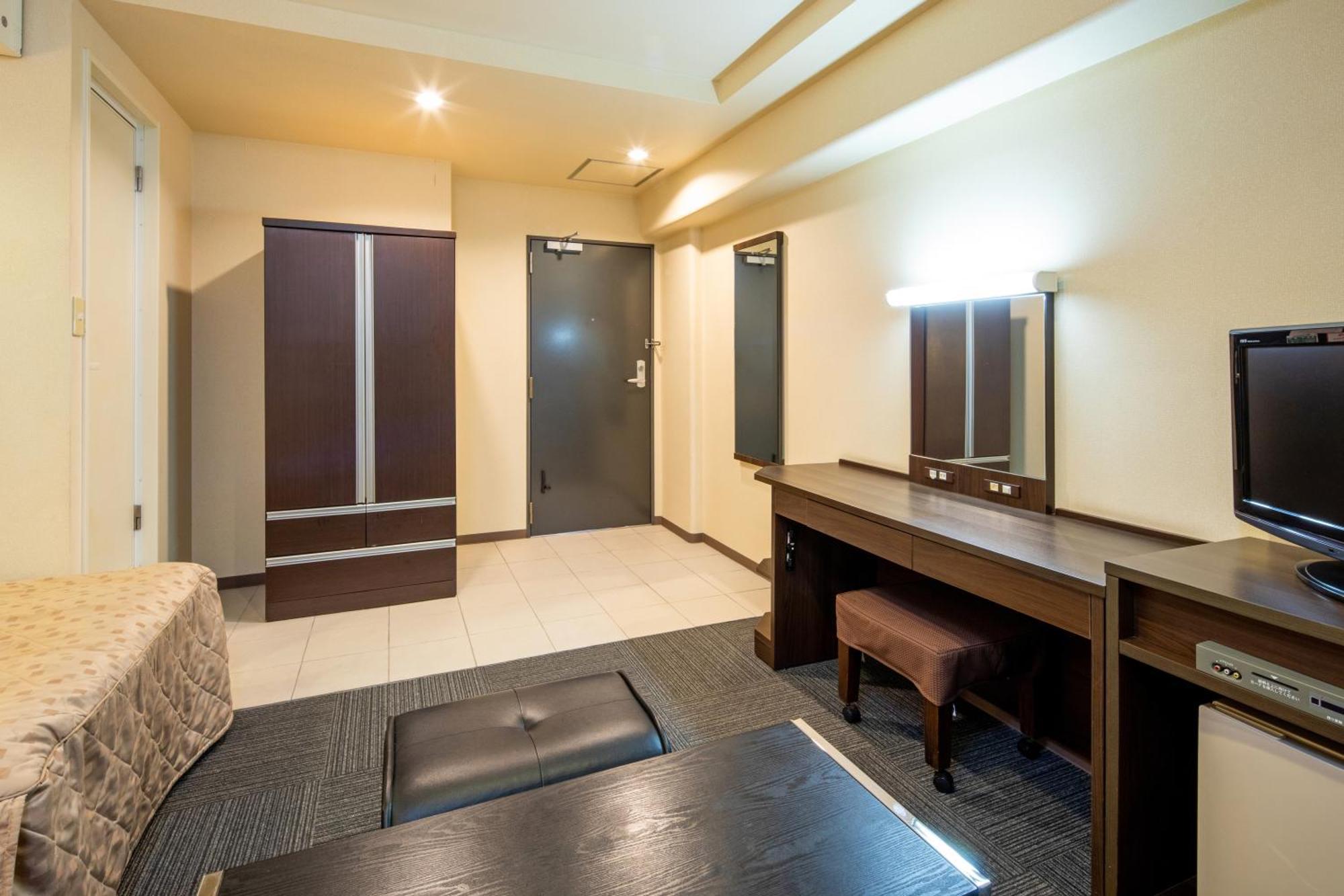 Hotel Aston Plaza Himedži Exteriér fotografie